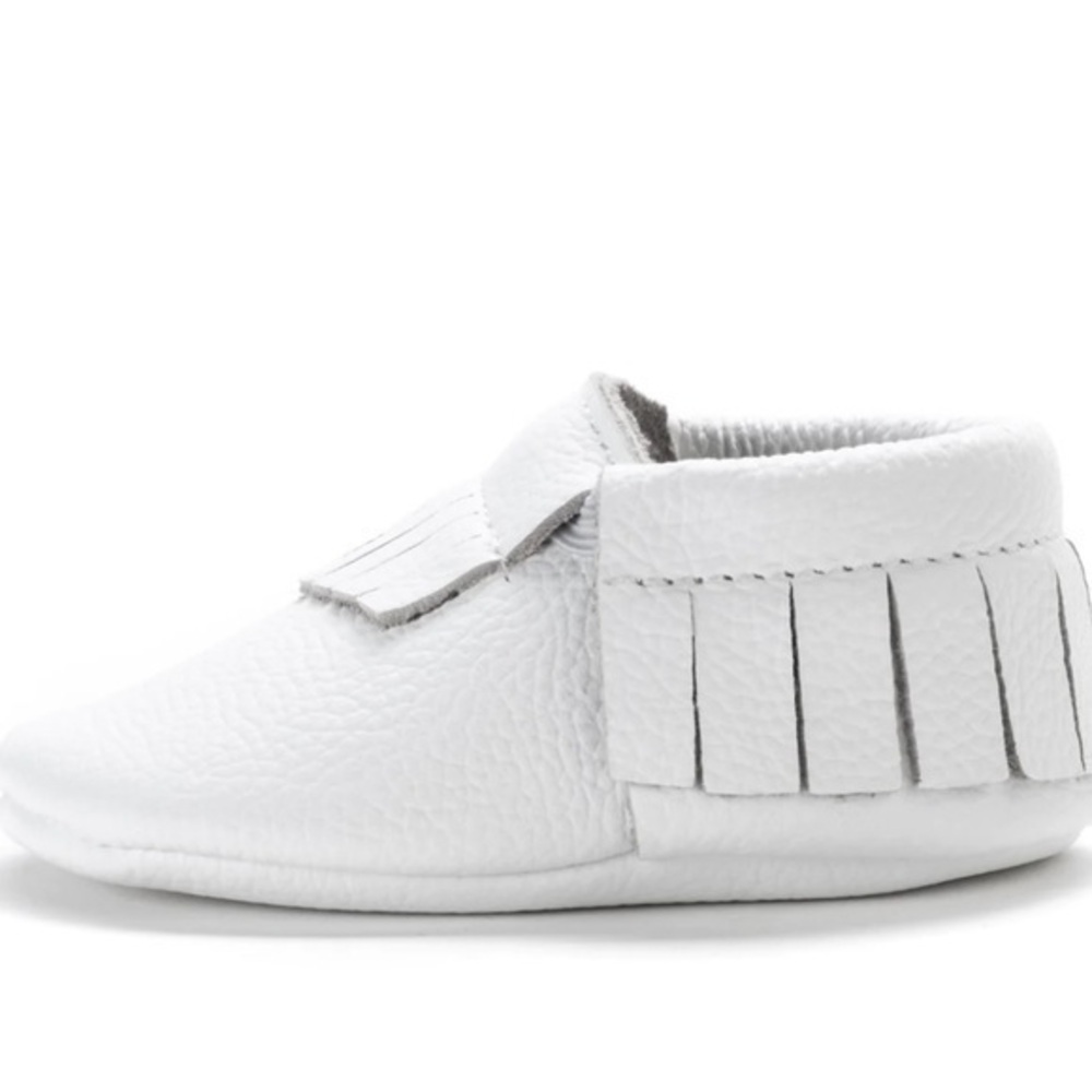 NWT IOB 2 pairs Tinybabysoles newborn shoes lace and genuine leather moccasins
